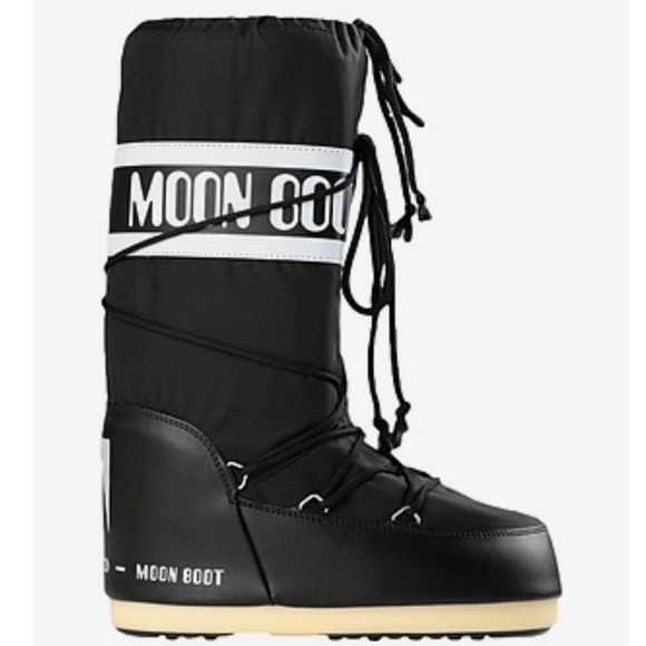 Moon Boot Shoes - Moon Boots worn once for like a hour